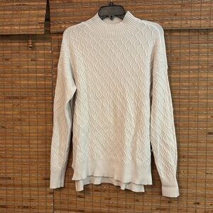 Cyrus women’s cream dress sweater size m